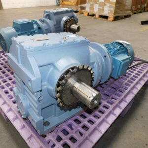 GUOMAO GS87-Y3-4P-180-M1-ZPIEC Ángulo Recto Helicoidal WORM Engranaje Reductor 180 Relación