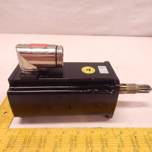 BAUMULLER 20812197 DSCG 045A64U40-5 SERVOMotor 0.46 KW UZK: 540 V 4000 RPM 1.5 A