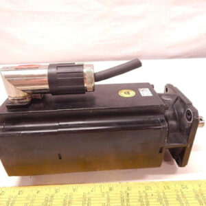 BAUMULLER 20820864 DSCG 056S64U38-5 SERVOMotor 2.7 KW UZK: 540 V 3800 RPM 7.7 A